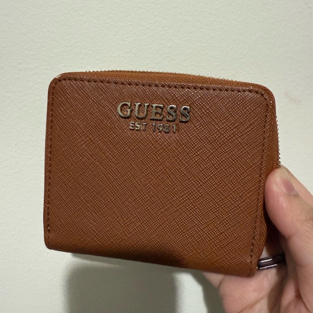 Guess wallet
